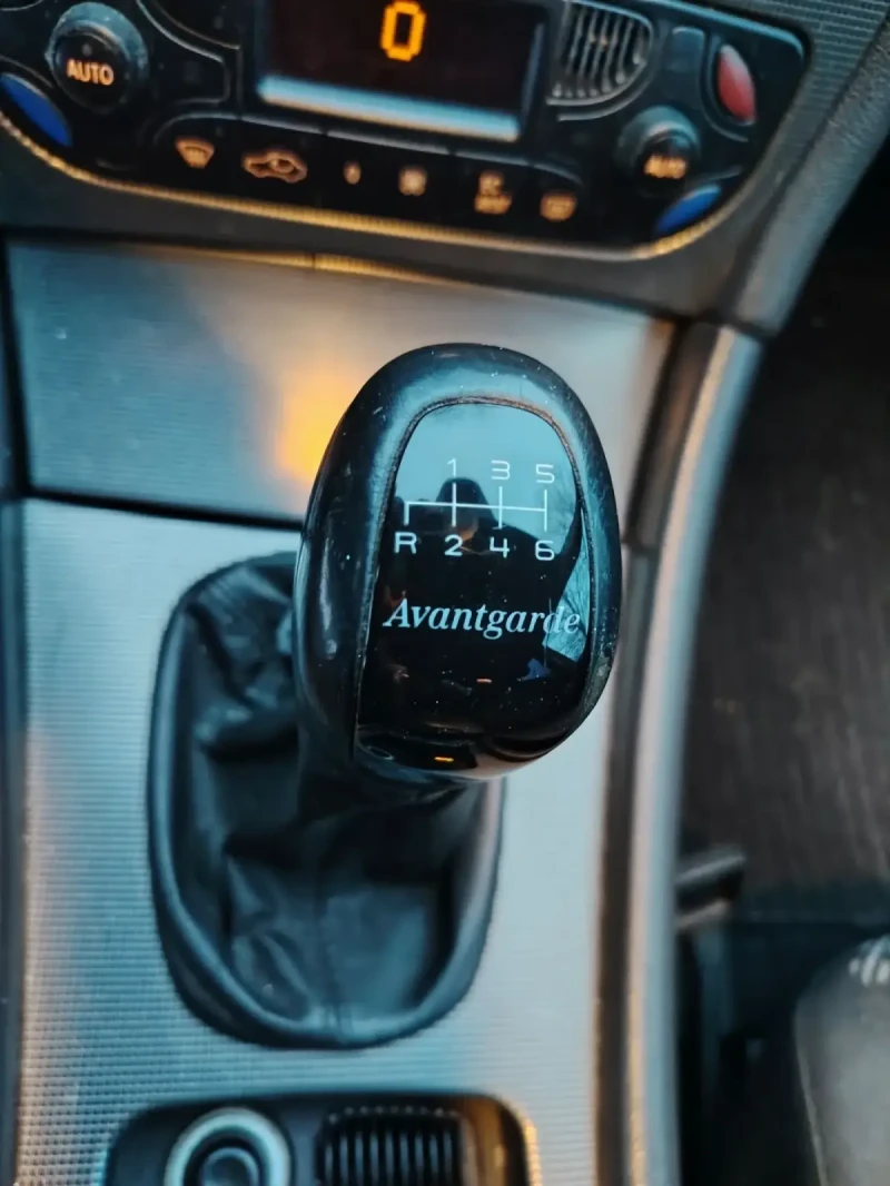 Mercedes-Benz C 200, снимка 12 - Автомобили и джипове - 53067708