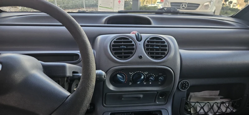 Renault Twingo 1.2, снимка 6 - Автомобили и джипове - 53441055