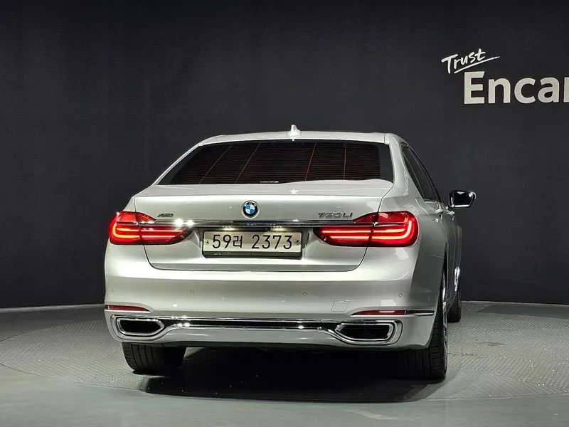 BMW 750 Li (G11) xDrive, снимка 4 - Автомобили и джипове - 55091107