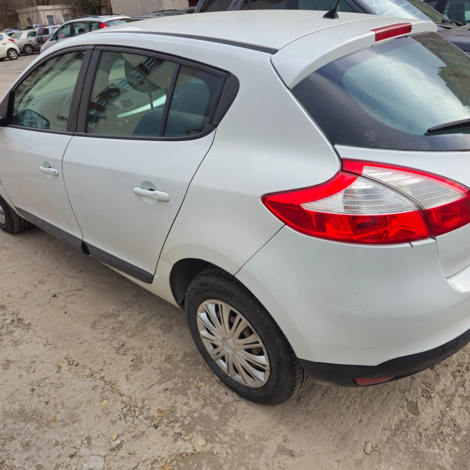Renault Megane 1.6 benzin klimatik  - изображение 4