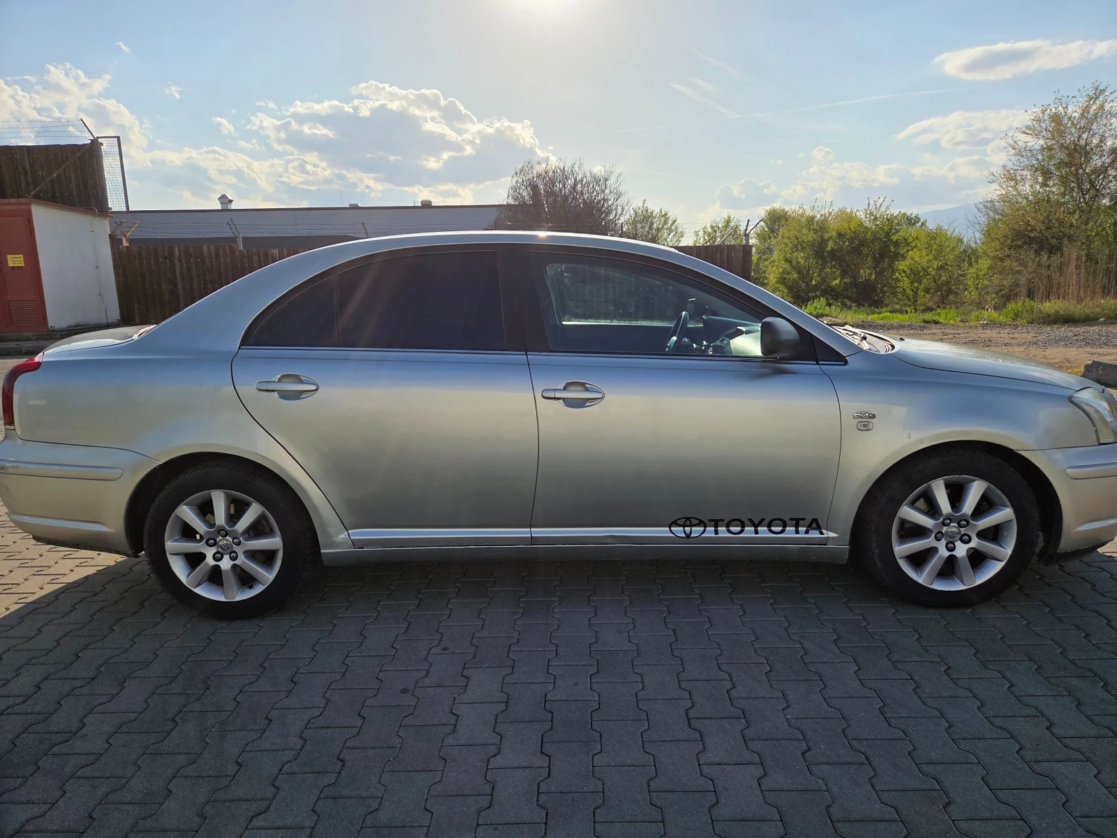 Toyota Avensis 2.0 D4D - изображение 3