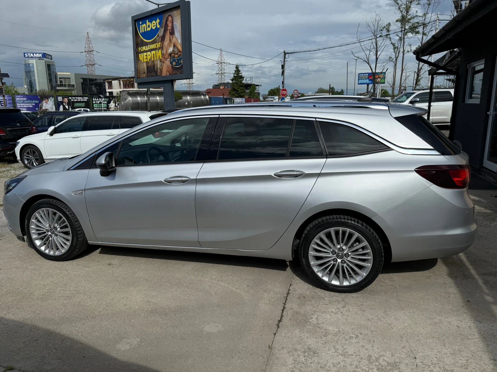Opel Astra 1.6cdti AUTOMATIC COSMO 2019g - изображение 8
