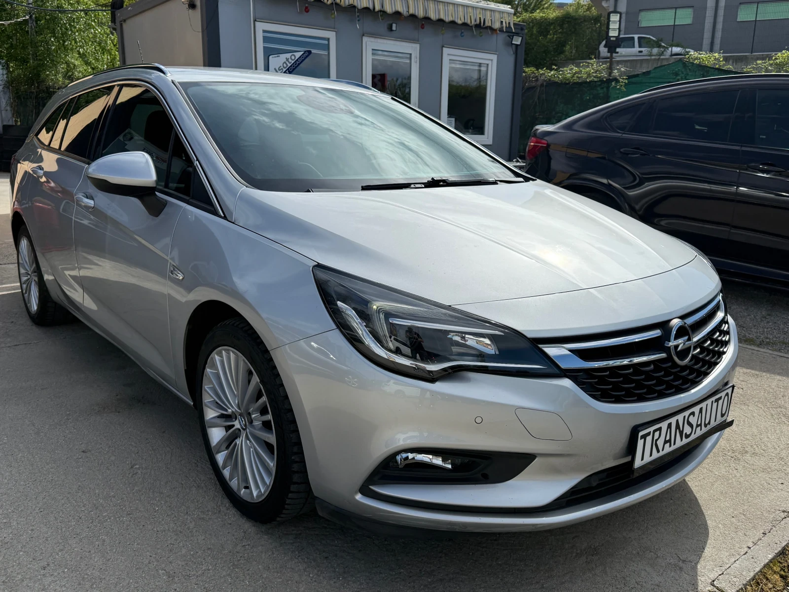 Opel Astra 1.6cdti AUTOMATIC COSMO 2019g - изображение 3