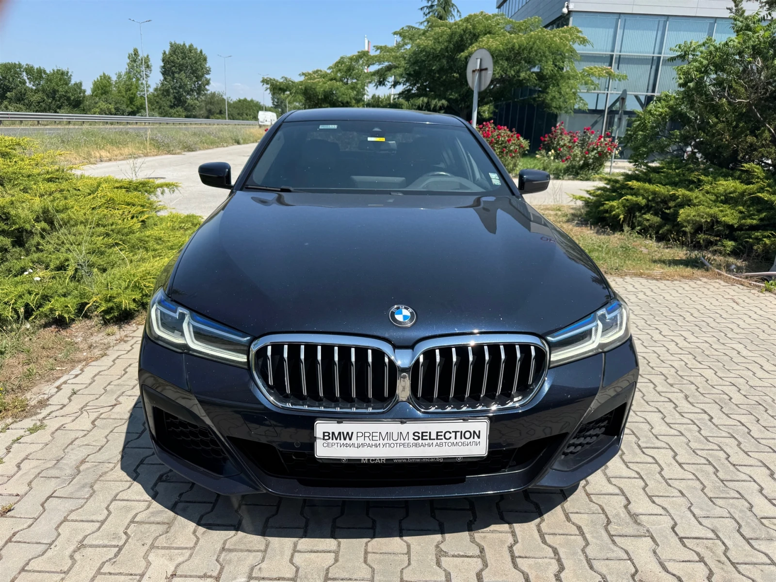 BMW 540 xDrive Sedan - изображение 8