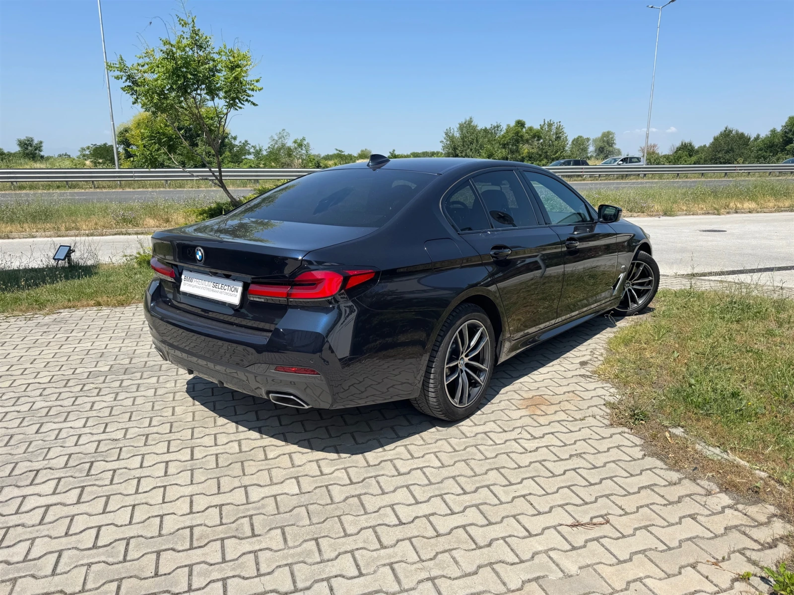 BMW 540 xDrive Sedan - изображение 2