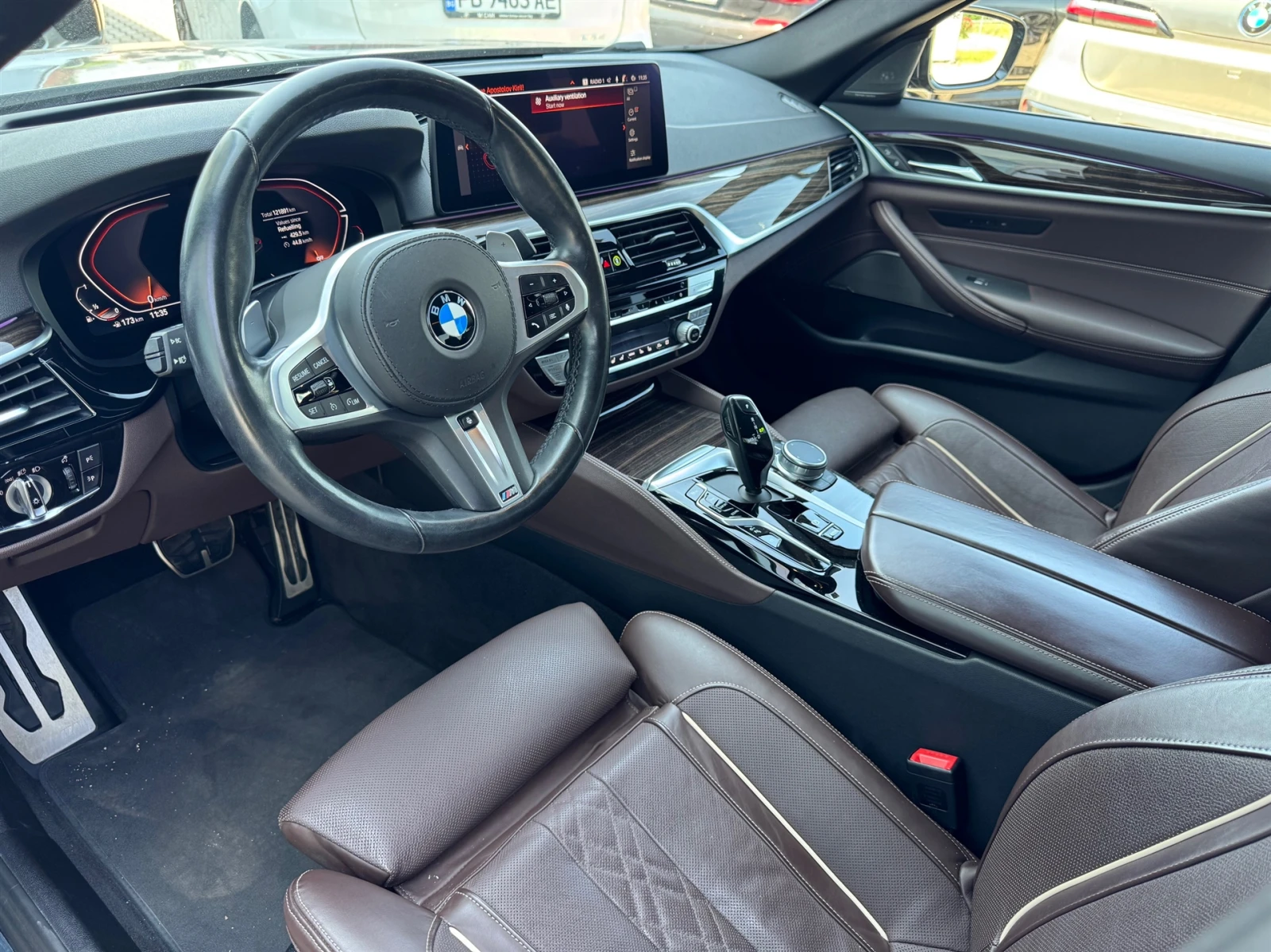 BMW 540 xDrive Sedan - изображение 6