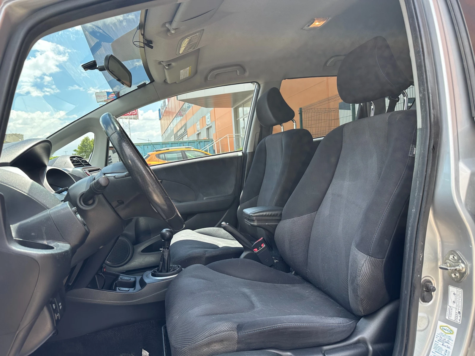 Honda Jazz 1.4i 99 к.с. - изображение 8