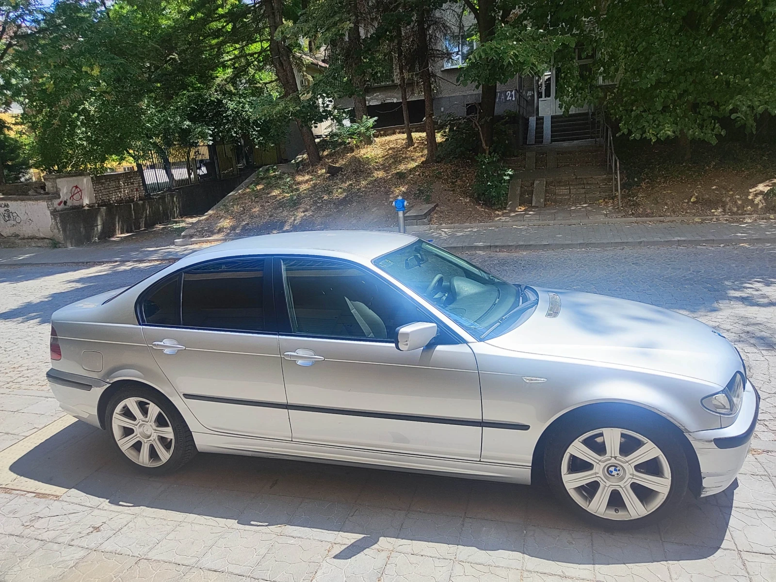 BMW 320  - изображение 4