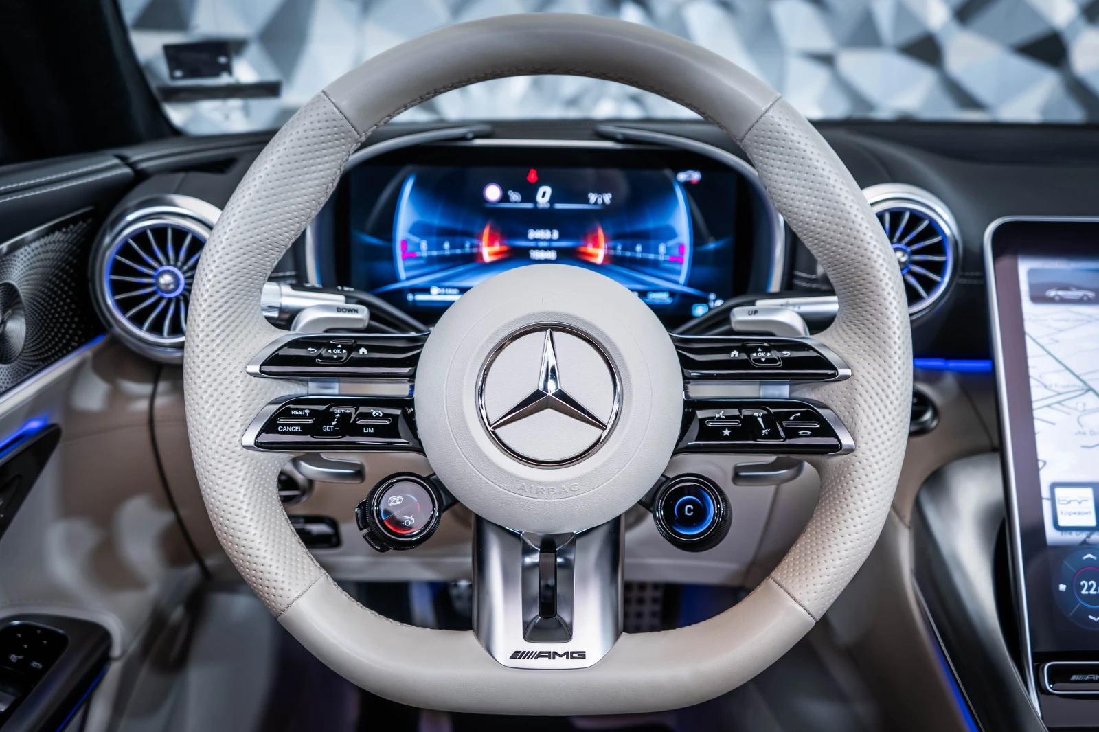 Mercedes-Benz SL 43 AMG* Burmester* 360 - изображение 10