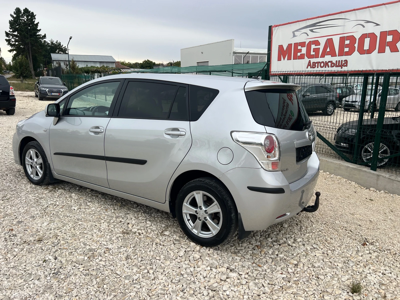 Toyota Verso 2.0 D4D/126 p.s-Kayless Go!!! - изображение 4