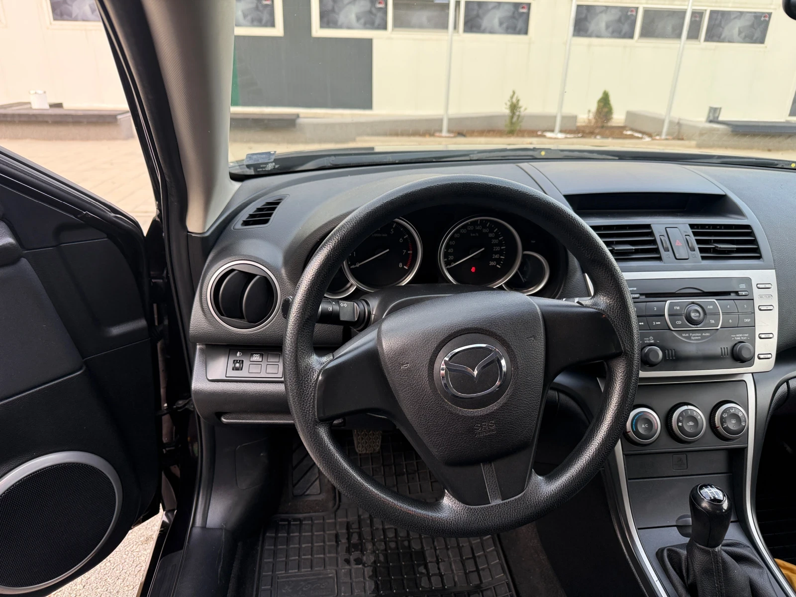 Mazda 6 1.8 бензин - изображение 9