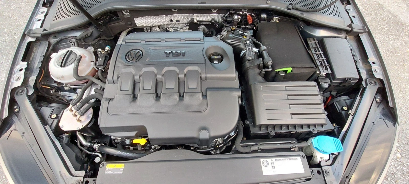 VW Golf 1.6 tdi  | Mobile.bg   9