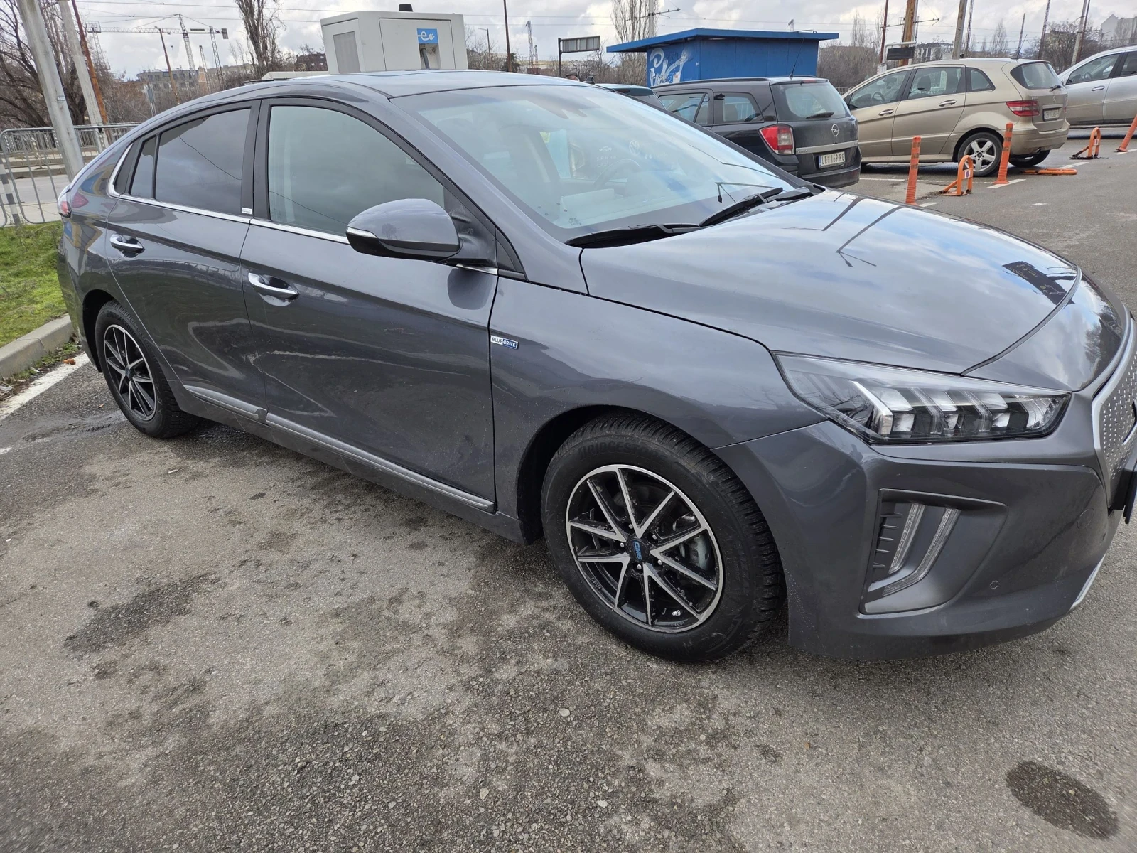 Hyundai Ioniq Full extri/Led /Panorama - изображение 4
