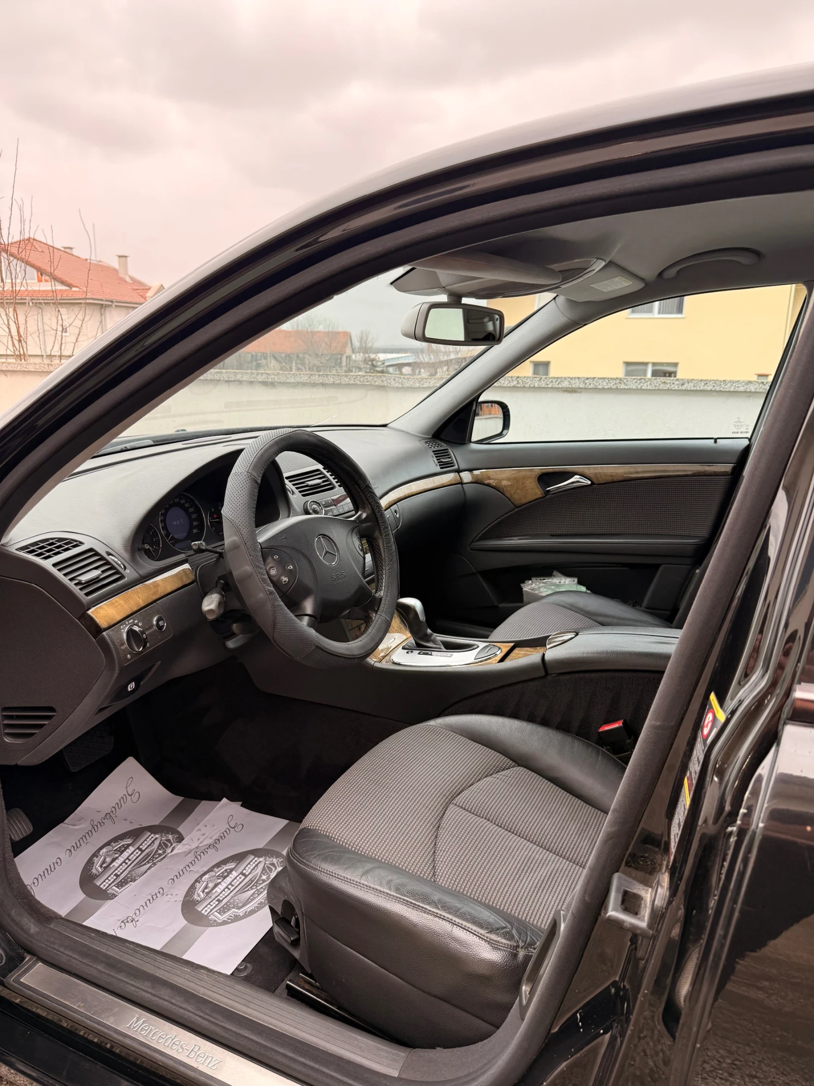 Mercedes-Benz E 270, снимка 7 - Автомобили и джипове - 54152127