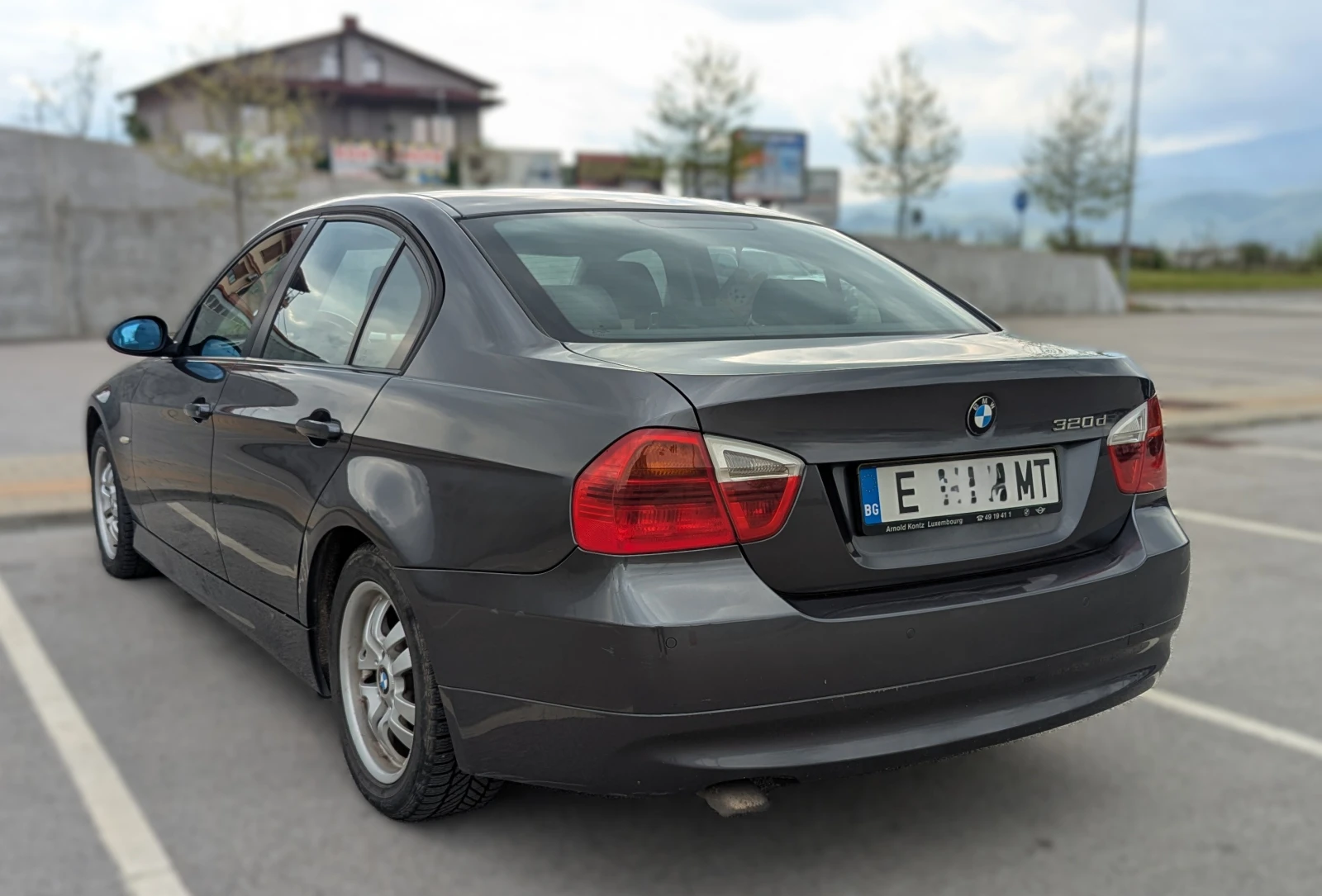 BMW 320, снимка 4 - Автомобили и джипове - 54167071