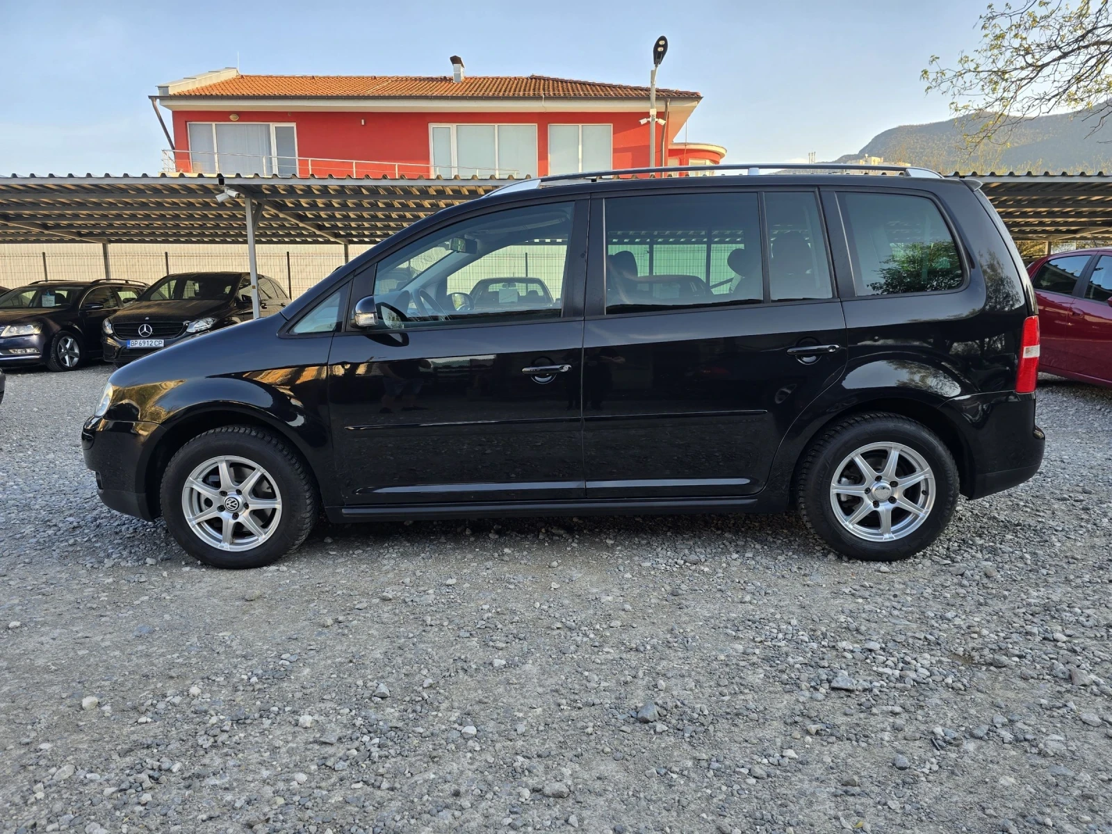 VW Touran 1.9TDI H-LINE , снимка 4 - Автомобили и джипове - 54247784