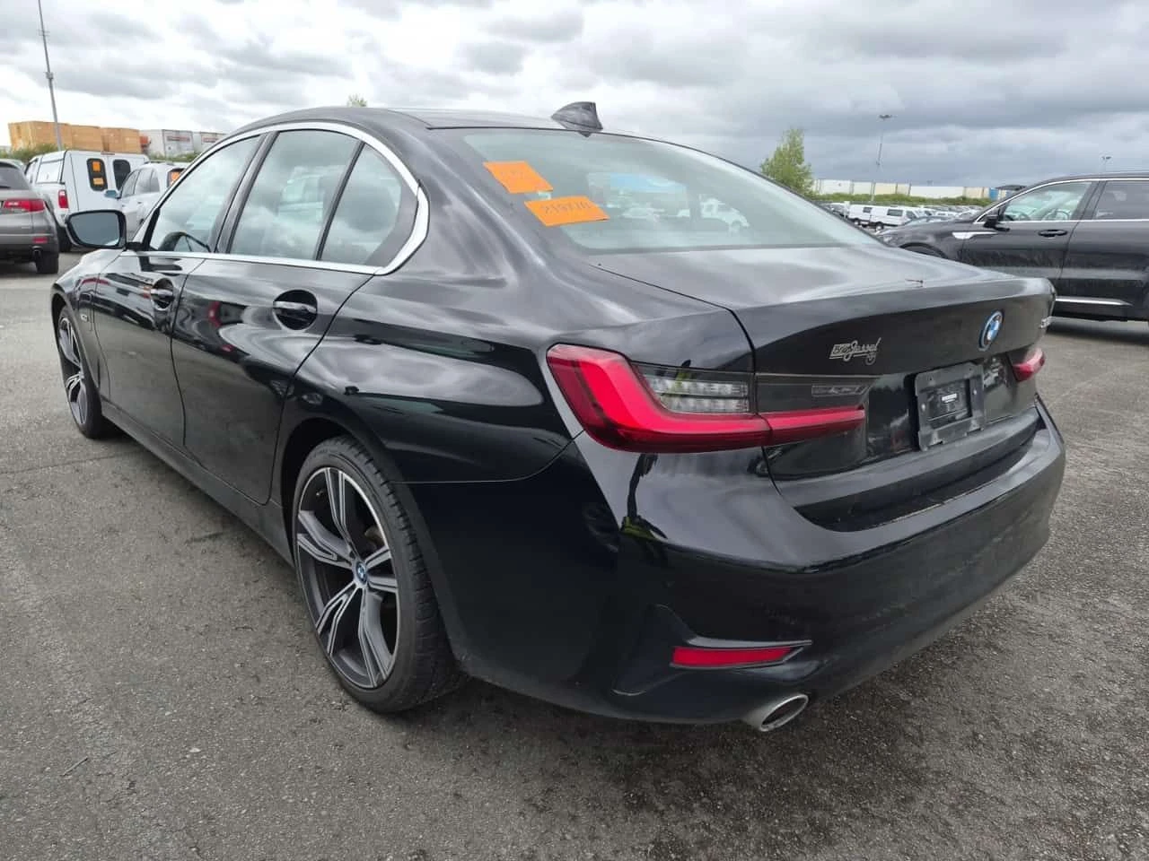 BMW 330 E| PANORAMA| 2 КЛЮЧА| ПАМЕТ| , снимка 4 - Автомобили и джипове - 54501095