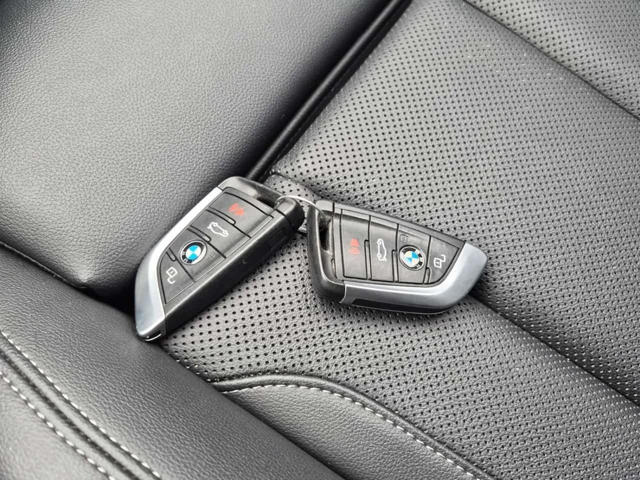 BMW 330 E| PANORAMA| 2 КЛЮЧА| ПАМЕТ| , снимка 17 - Автомобили и джипове - 54501095