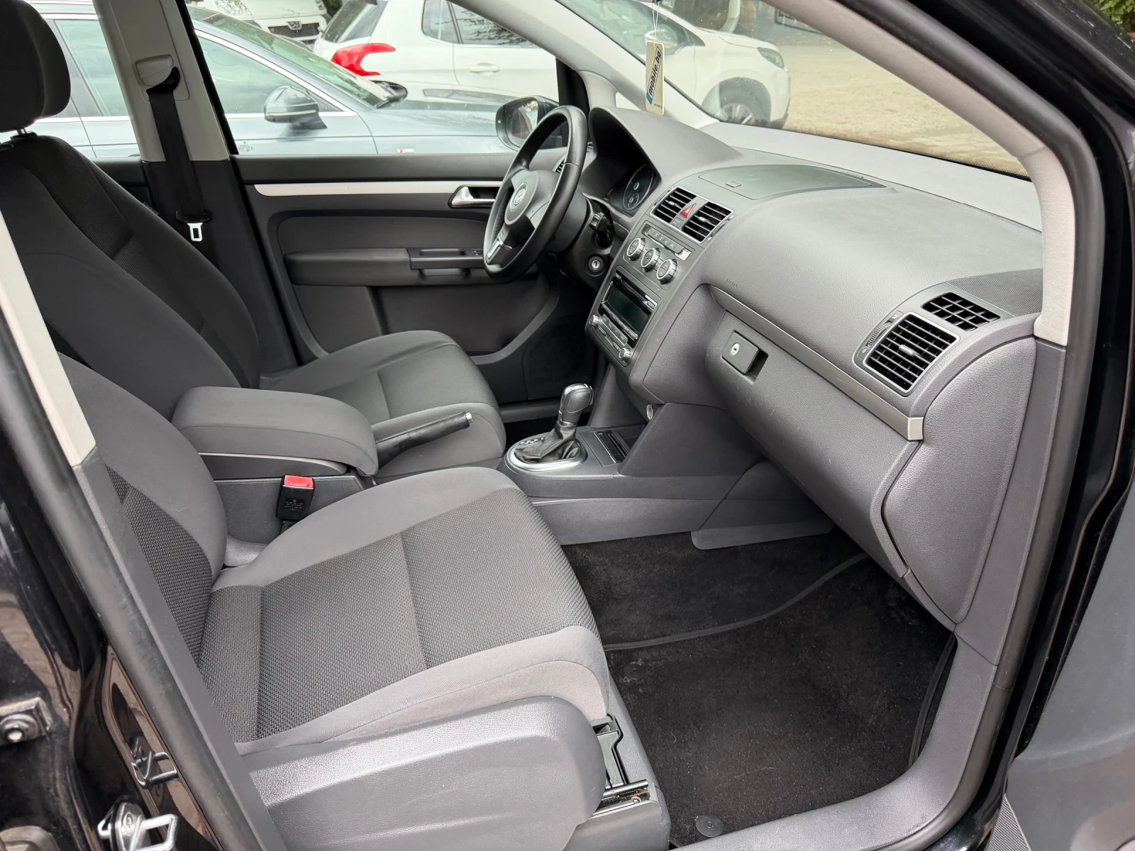 VW Touran 1.6 ���� 158�.�� DSG 7-����� 2-����� Comfortline | Mobile.bg � ����������� 3
