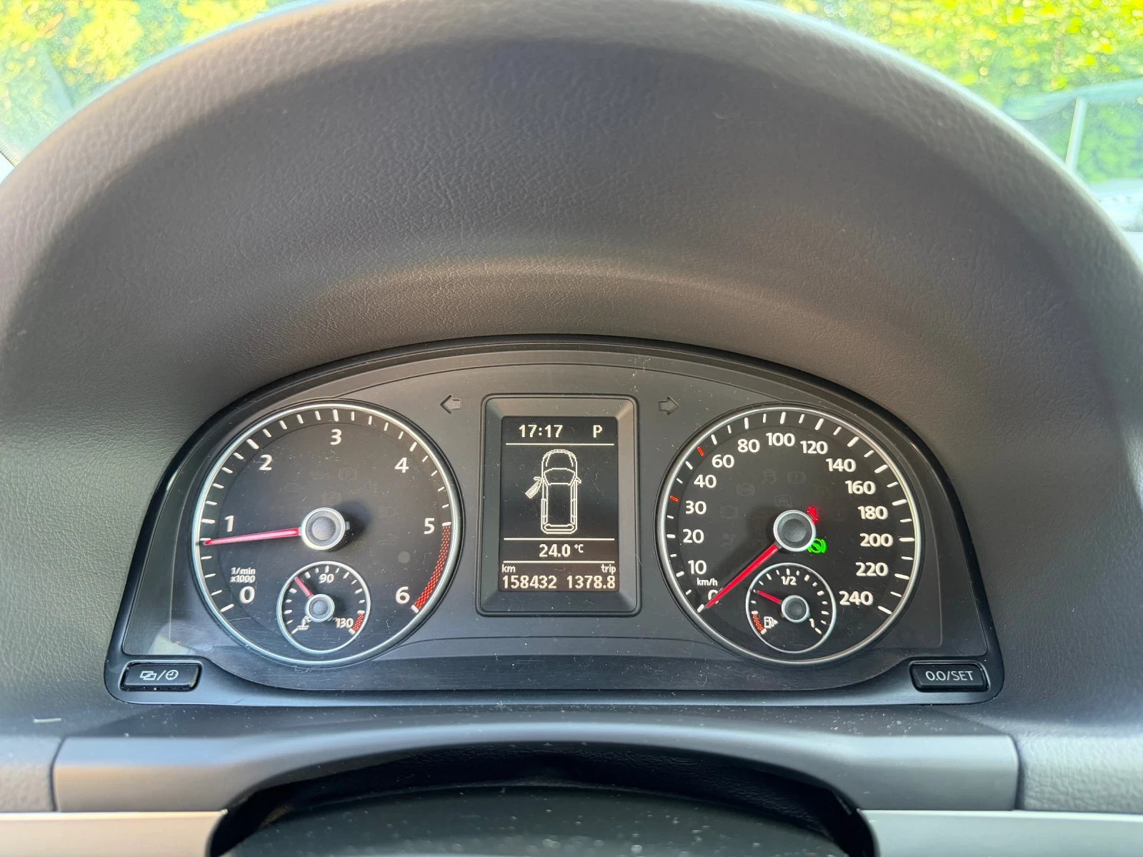 VW Touran 1.6 АВТО 158х.км DSG 7-МЕСТА 2-ключа Comfortline, снимка 14 - Автомобили и джипове - 55412187