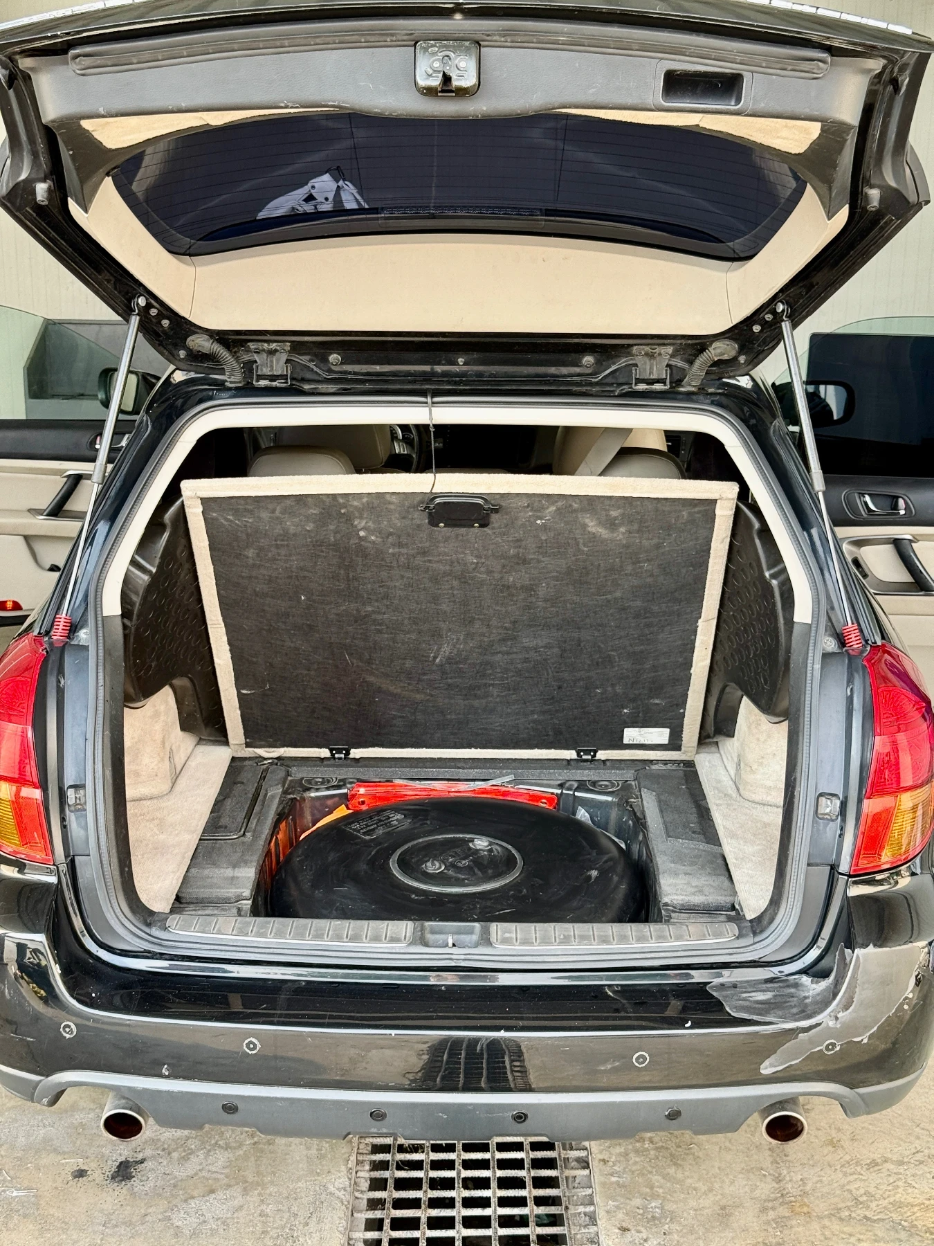 Subaru Outback 3.0 H6 245 к.с Бензин/Газ, снимка 8 - Автомобили и джипове - 56047299