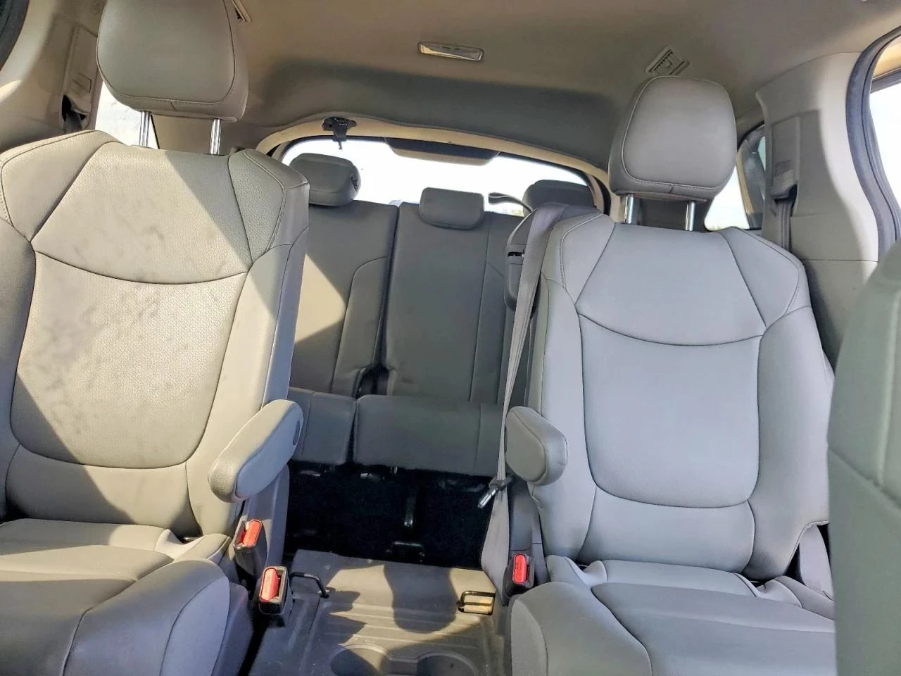 Toyota Sienna | Mobile.bg � ����������� 10