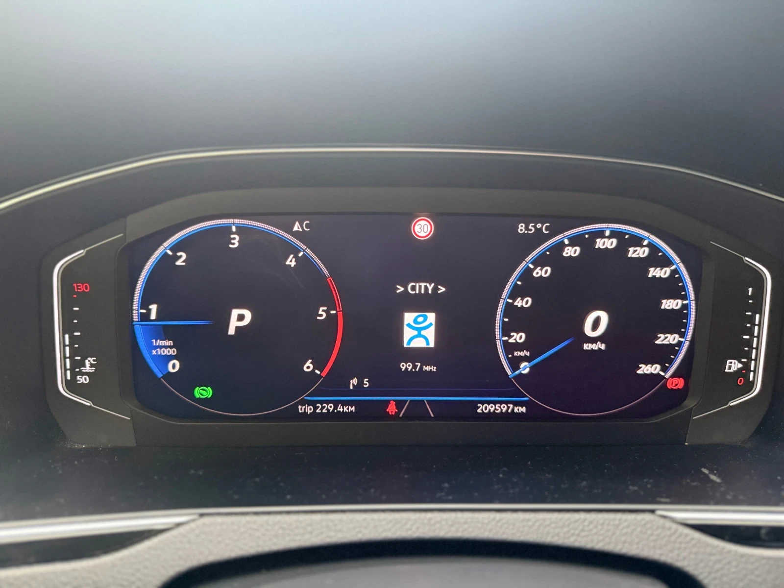 VW Passat 2.0, снимка 12 - Автомобили и джипове - 56746562