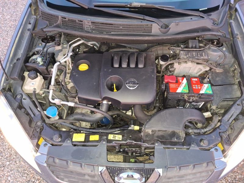 Nissan Qashqai 1.5dci, снимка 16 - Автомобили и джипове - 48395078