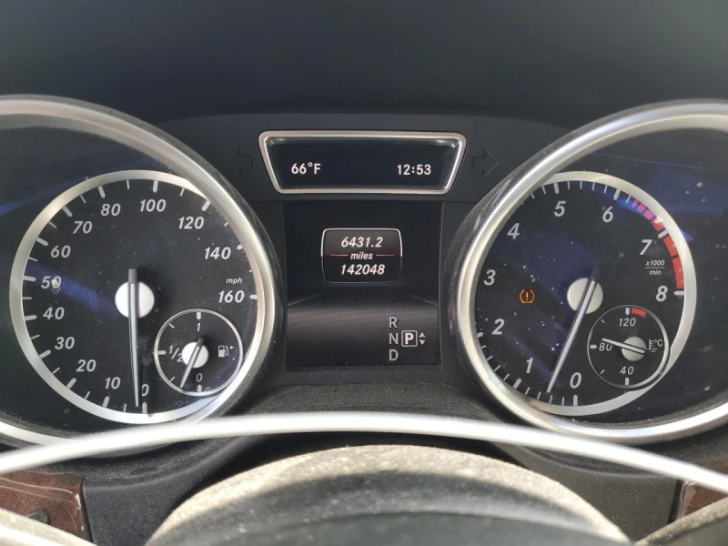 Mercedes-Benz ML 350 4MATIC* HARMAN&KARDON* BLINDSPOT* ПОДГРЕВ* ШИБИДАХ, снимка 9 - Автомобили и джипове - 52699513