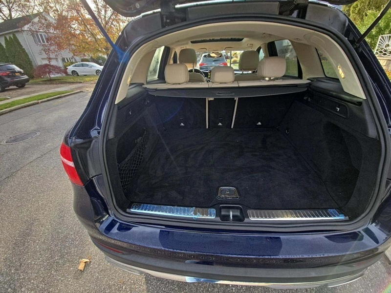 Mercedes-Benz GLC 300 4Matic, снимка 4 - Автомобили и джипове - 52539537