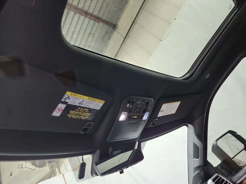 Toyota Tundra * PLATINUM HYBRID CREW CAB SHORT BED * CARFAX * , снимка 14 - Автомобили и джипове - 53027624