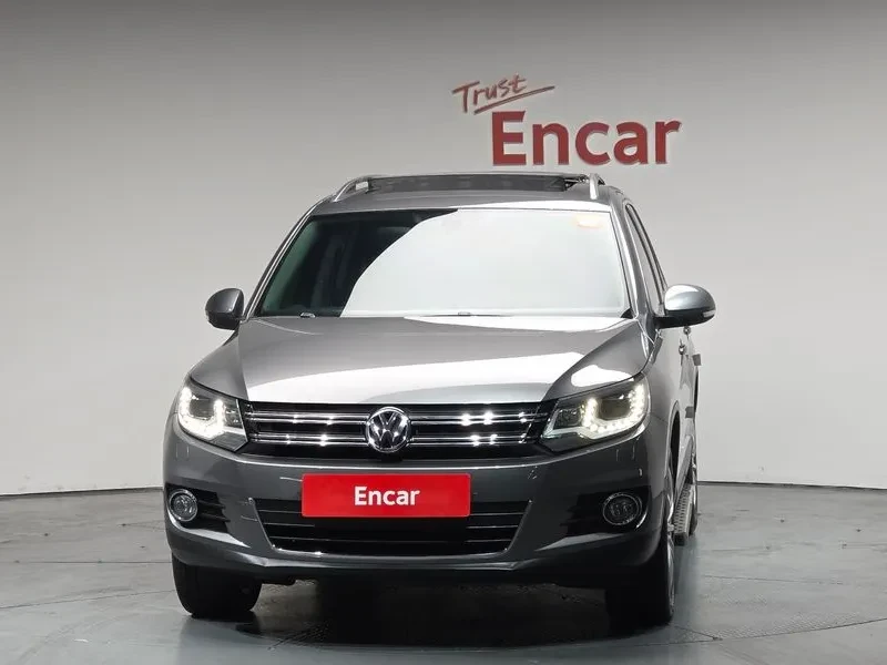 VW Tiguan 2.0 Tdi Premium, снимка 3 - Автомобили и джипове - 55748730