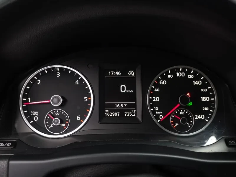 VW Tiguan 2.0 Tdi Premium, снимка 8 - Автомобили и джипове - 55748730