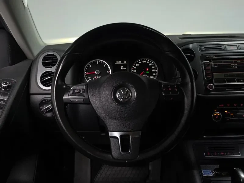 VW Tiguan 2.0 Tdi Premium, снимка 13 - Автомобили и джипове - 55748730