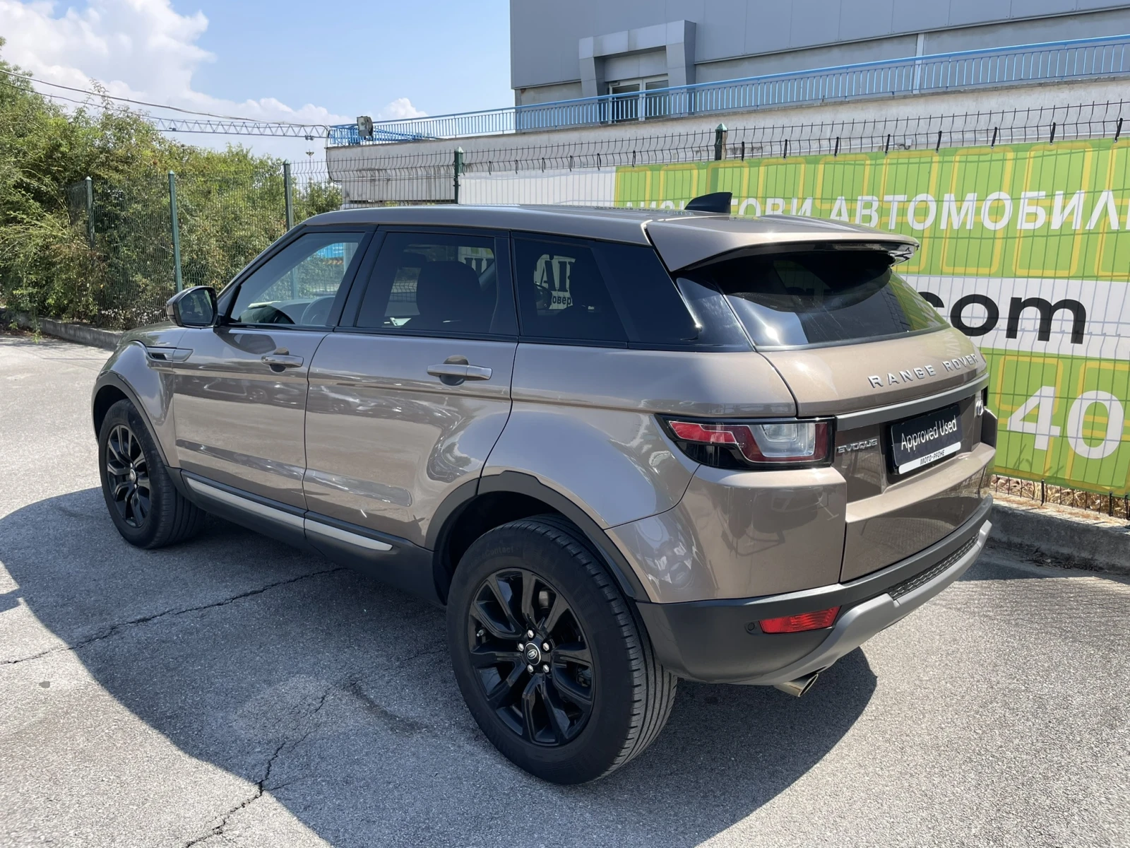 Land Rover Range Rover Evoque 2.0 D4 Automatic от България - изображение 5