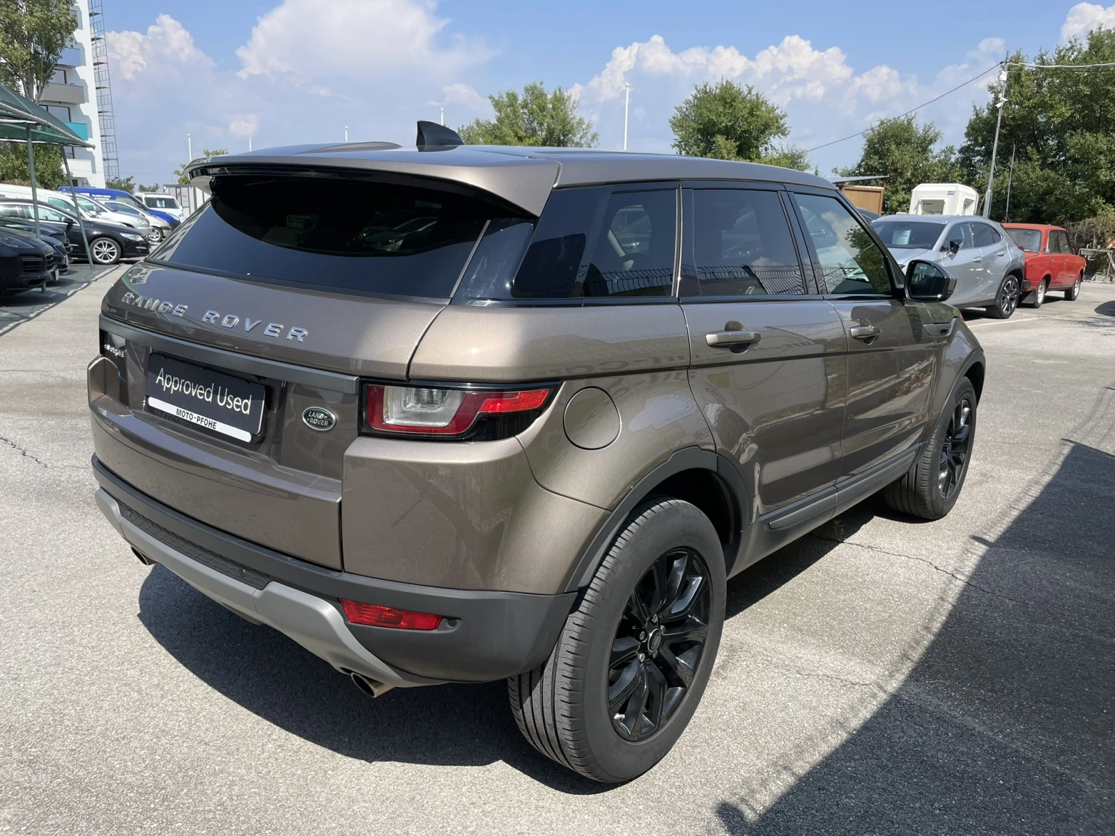 Land Rover Range Rover Evoque 2.0 D4 Automatic от България - изображение 6