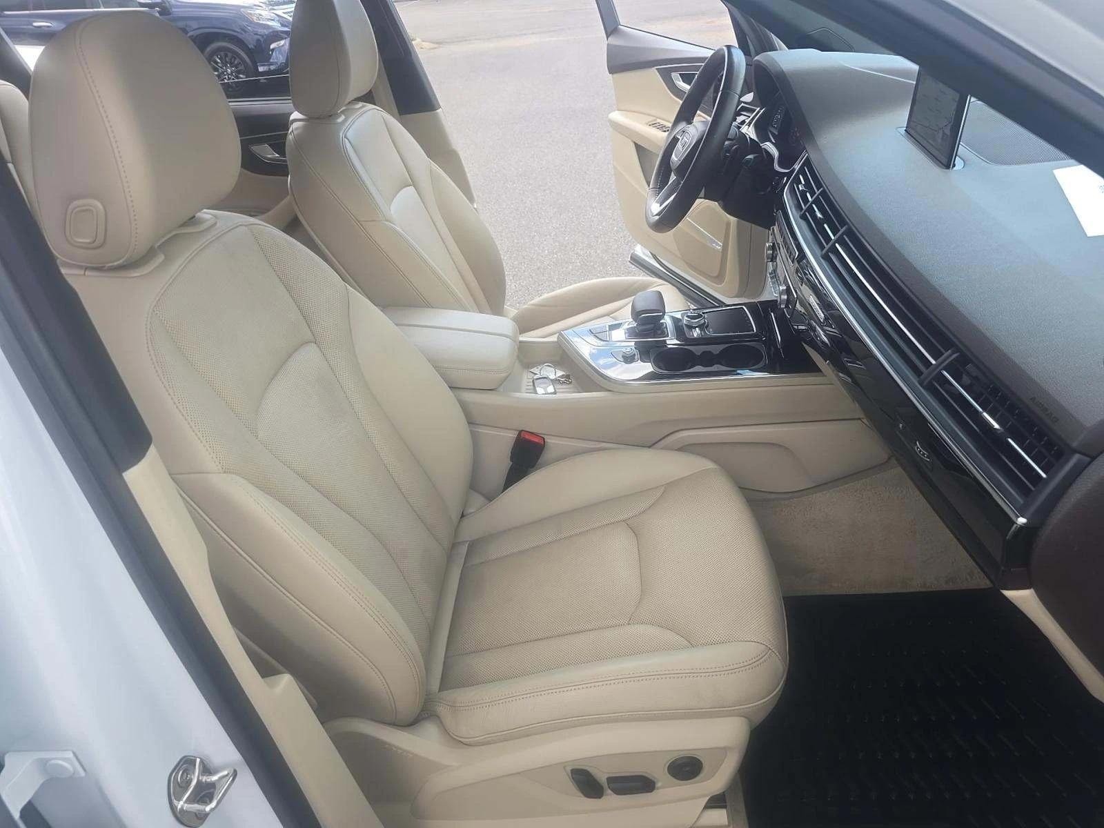 Audi Q7 Premium Plus* CARFAX* ОПЦИЯ ЗА ФИНАНСИРАНЕ*  - изображение 7