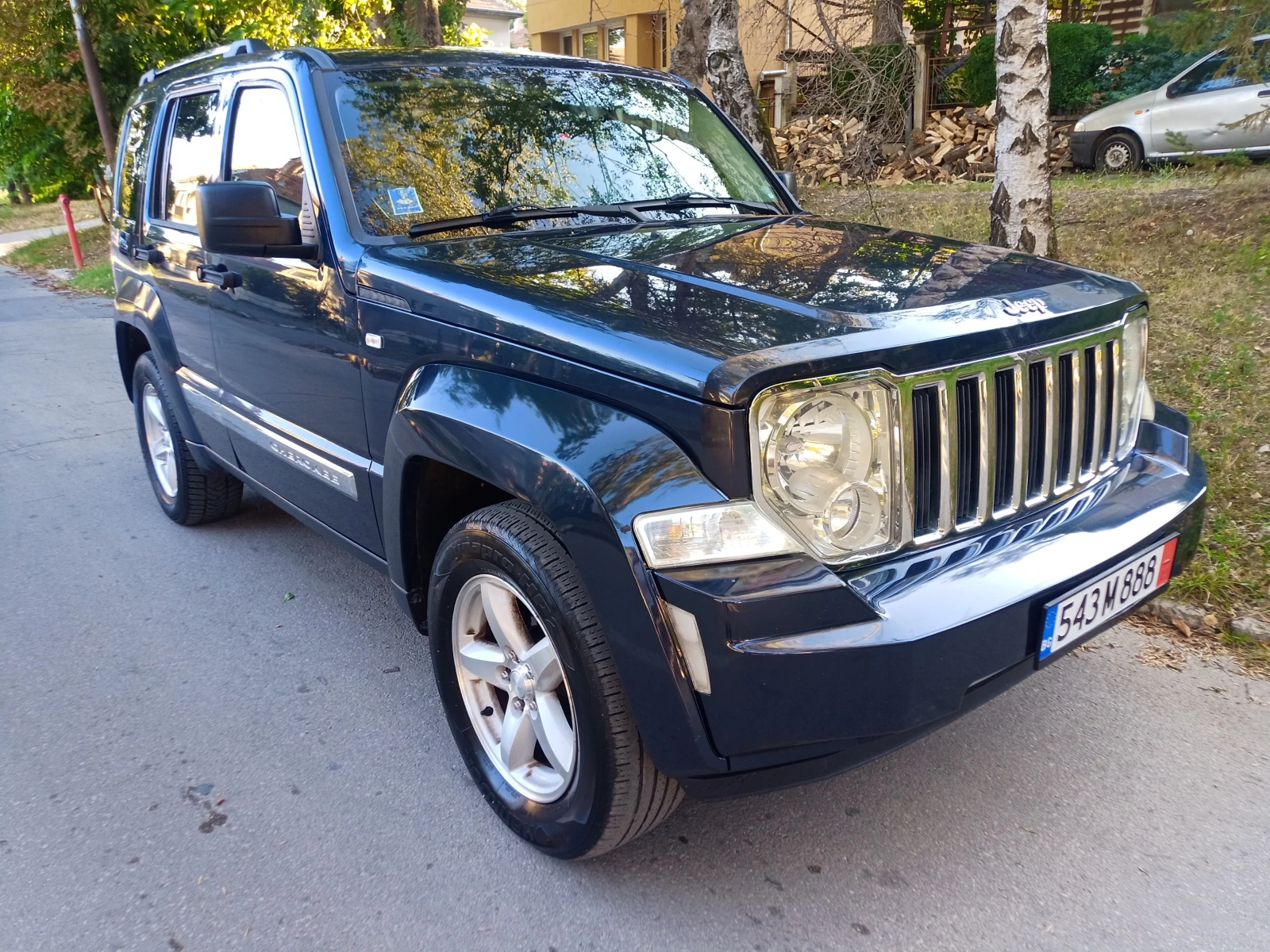 Jeep Cherokee  - изображение 2