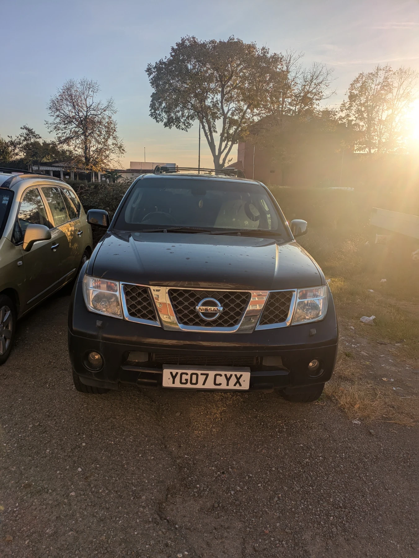 Nissan Pathfinder Navara - изображение 2