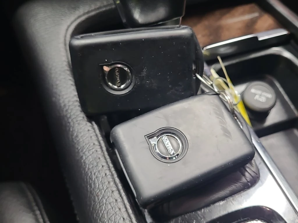 Volvo Xc90 * T6 MOMENTUM * CARFAX * ЦЕНА ДО БГ - изображение 8