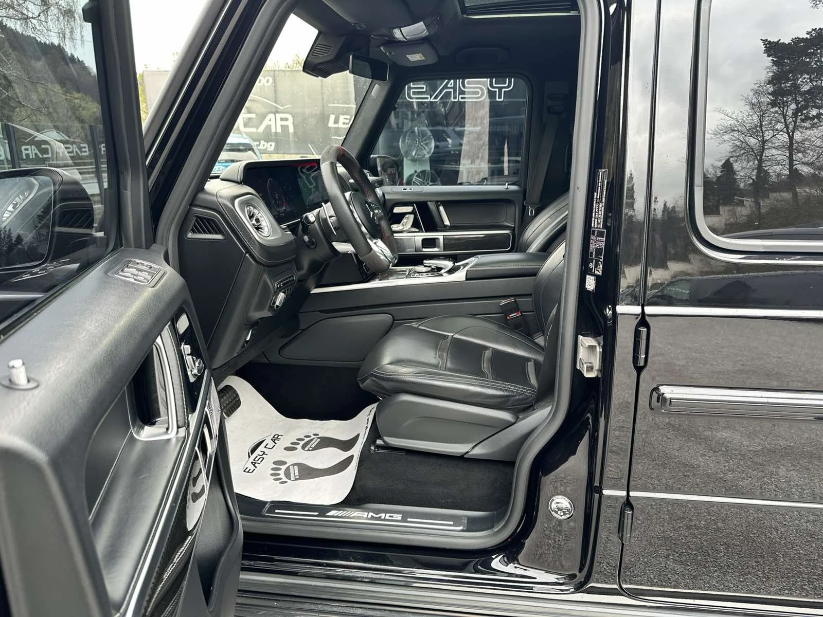 Mercedes-Benz G 63 AMG  Burmester /Carbon / CAMERA / FULL / , снимка 6 - Автомобили и джипове - 54217857