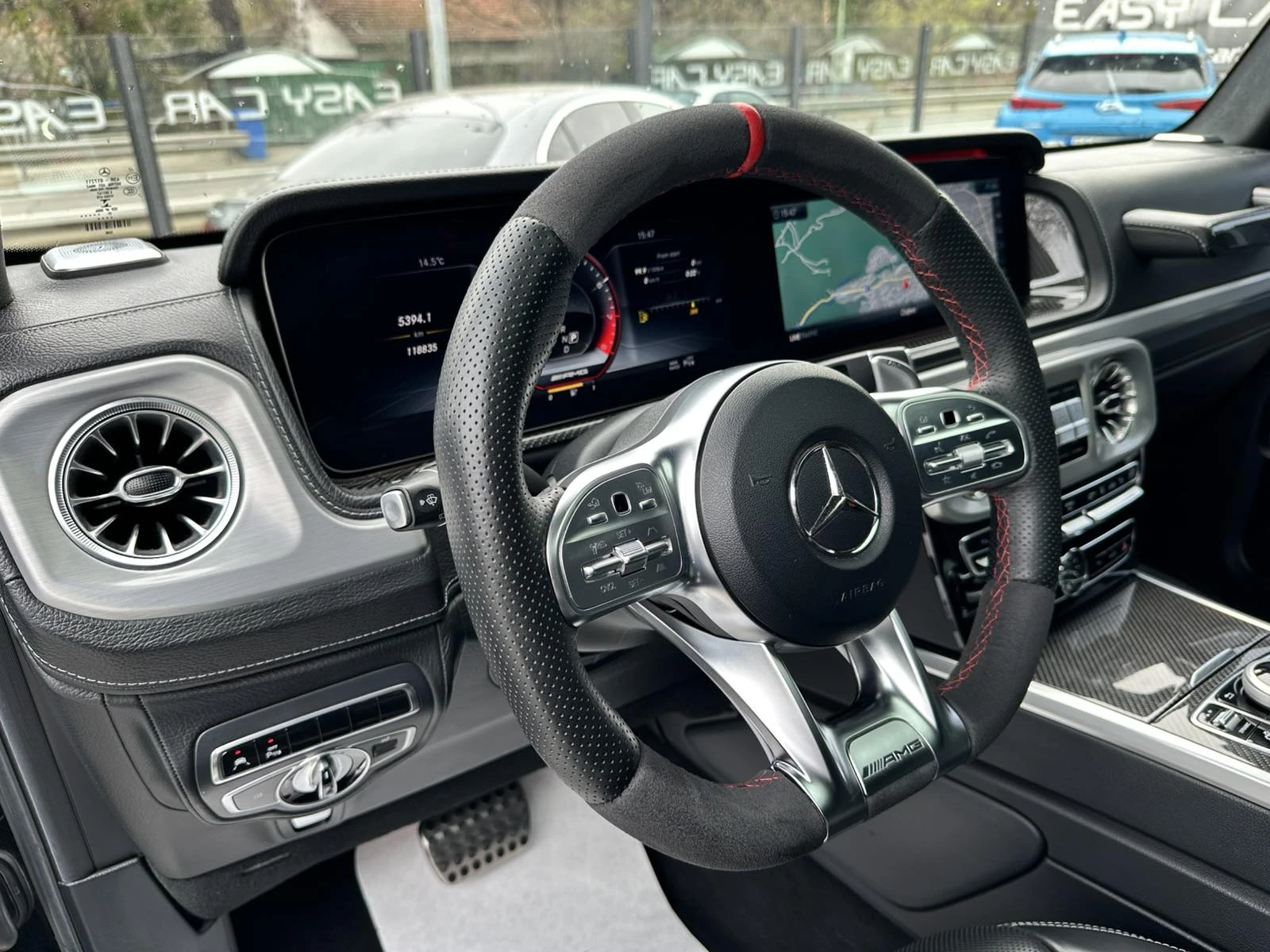 Mercedes-Benz G 63 AMG  Burmester /Carbon / CAMERA / FULL / , снимка 8 - Автомобили и джипове - 54217857