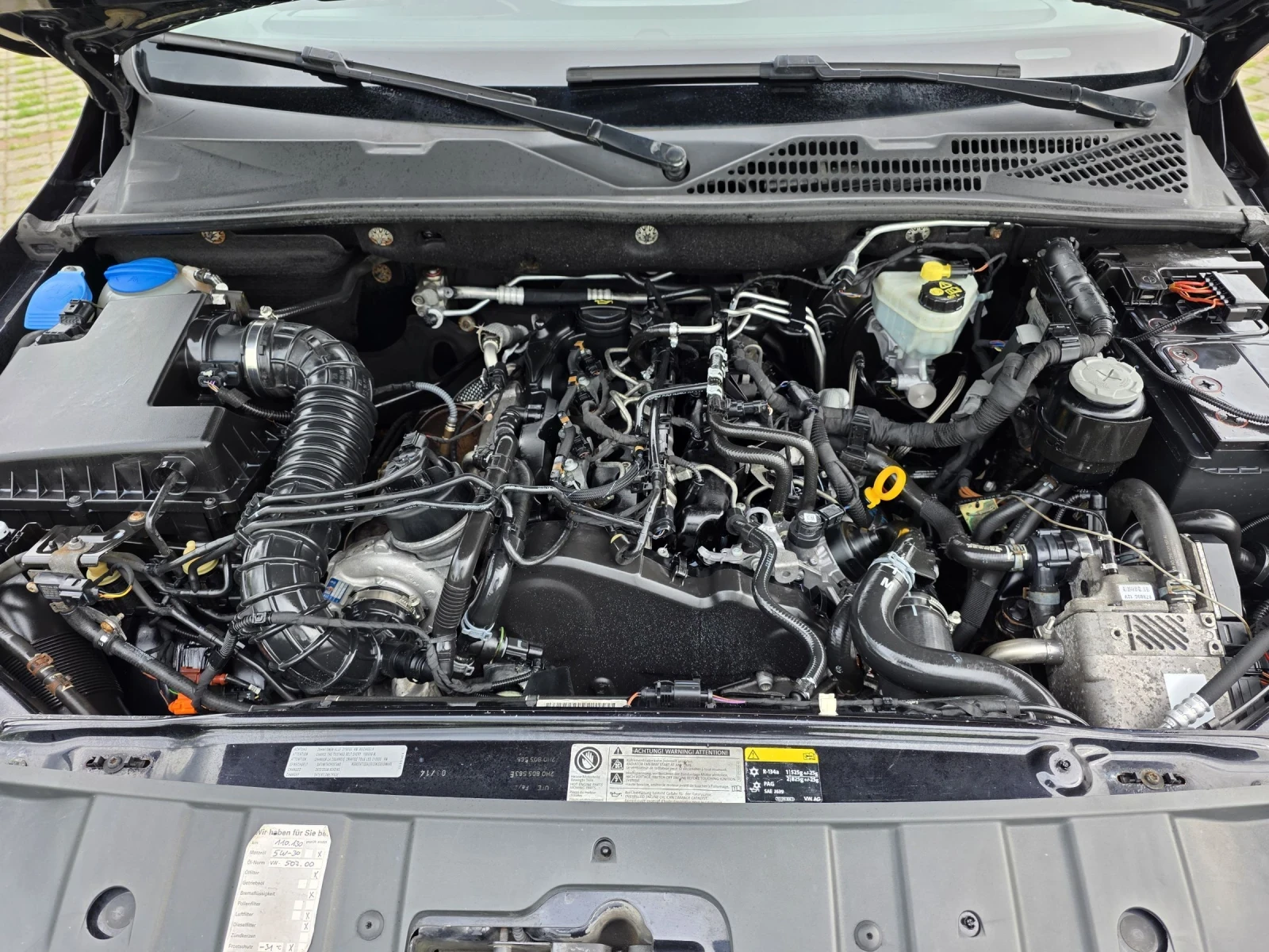 VW Amarok 2.0BiTDI 180h.p DSG8 KOJA NAVI, снимка 13 - Автомобили и джипове - 54478103