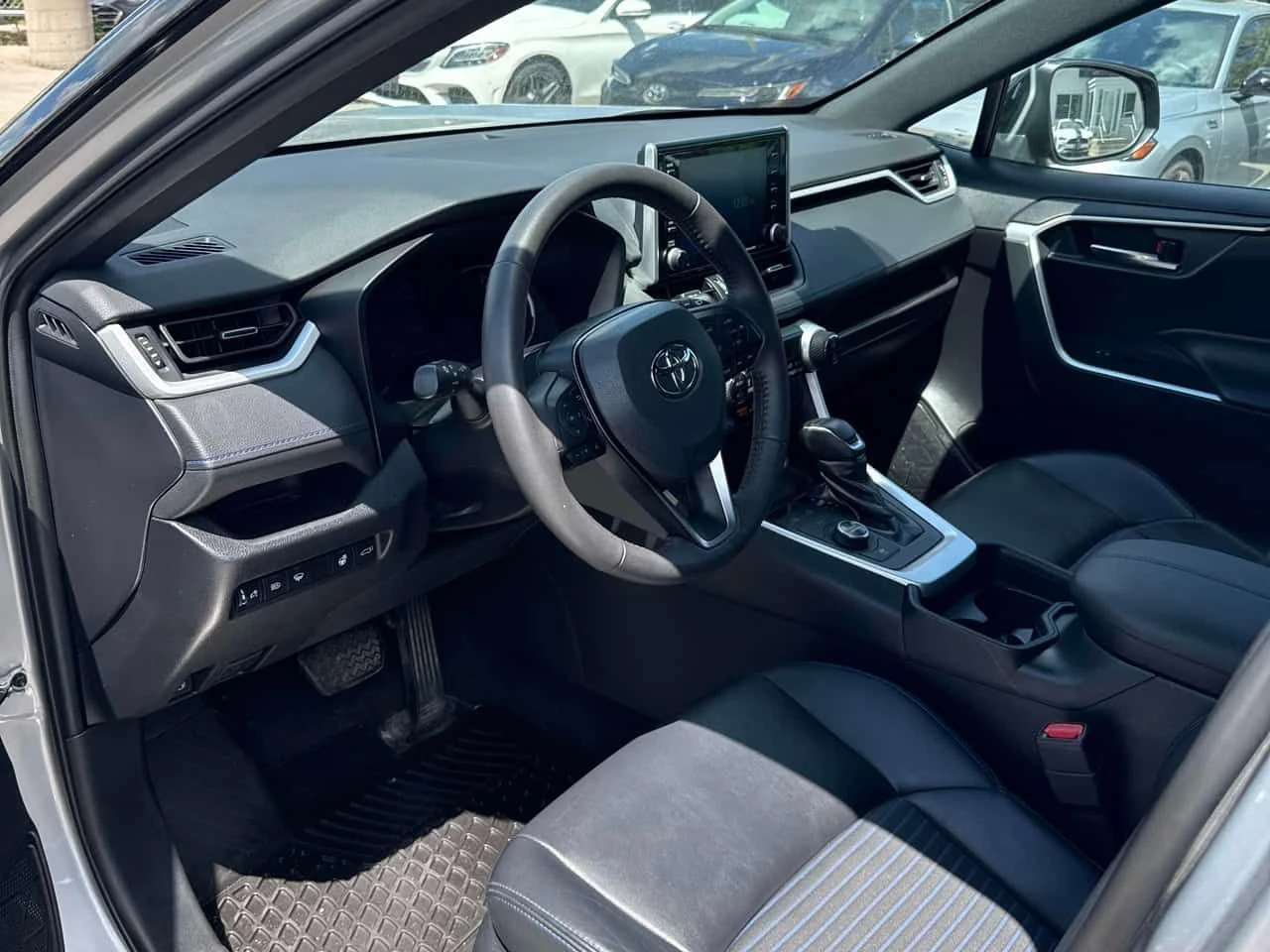 Toyota Rav4 * Hybrid XLE * CARFAX * 2 КЛЮЧА * ПОДГРЕВИ * ПАНО, снимка 5 - Автомобили и джипове - 54942357