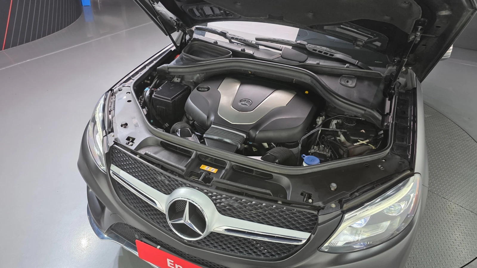 Mercedes-Benz GLE 350 AMG line/360 Cam/Подгрев/ПАНОРАМА/ВЪЗДУШНО ОКАЧВАН, снимка 4 - Автомобили и джипове - 55298689