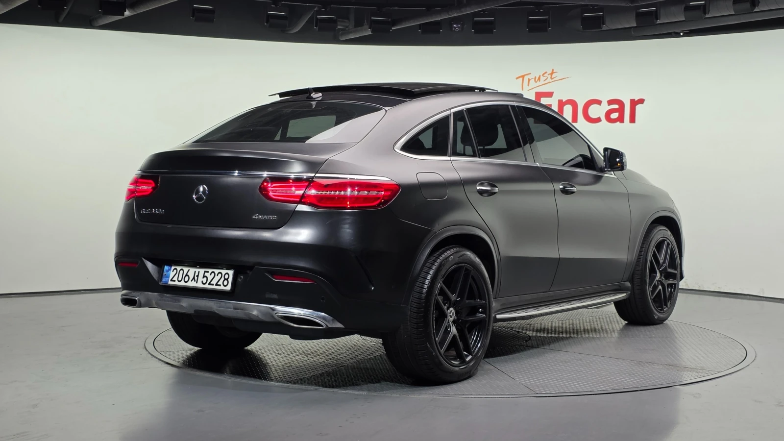 Mercedes-Benz GLE 350 AMG line/360 Cam/Подгрев/ПАНОРАМА/ВЪЗДУШНО ОКАЧВАН, снимка 3 - Автомобили и джипове - 55298689