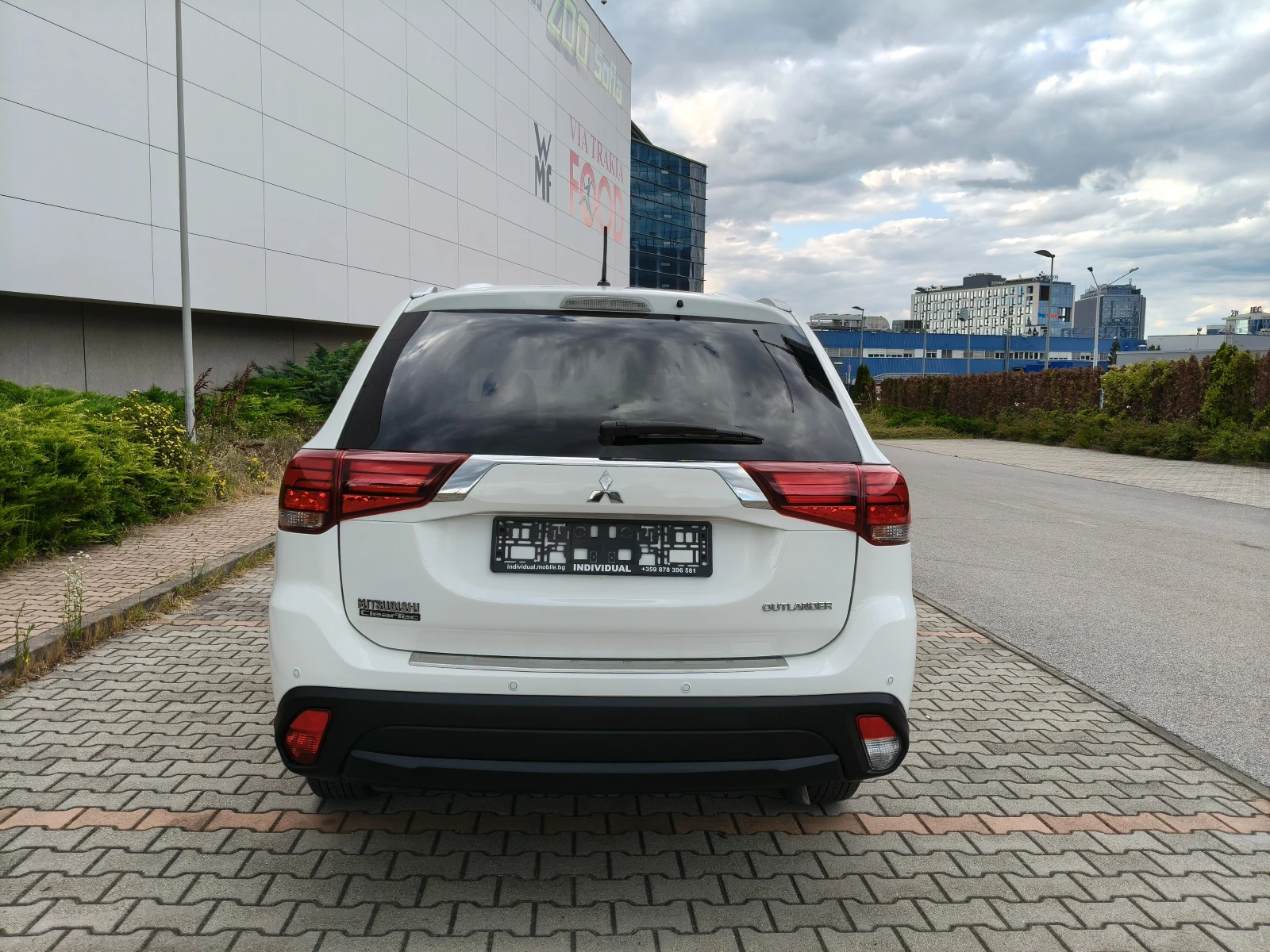 Mitsubishi Outlander 2.2 DID * 4X4* ШВЕЙЦАРИЯ, снимка 6 - Автомобили и джипове - 55543102