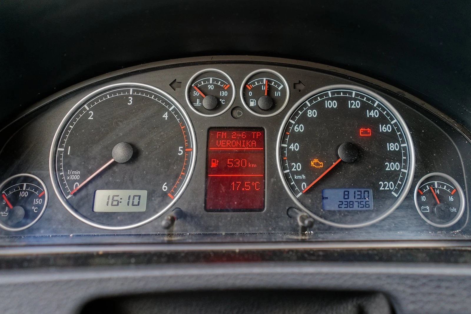 VW Multivan Atlantis, снимка 6 - Бусове и автобуси - 55963825