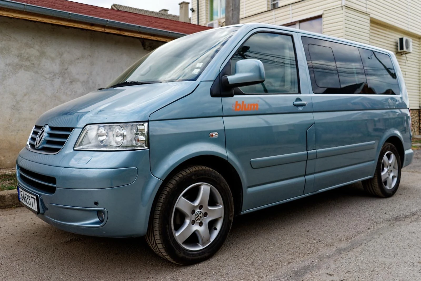 VW Multivan Atlantis, снимка 2 - Бусове и автобуси - 55963825