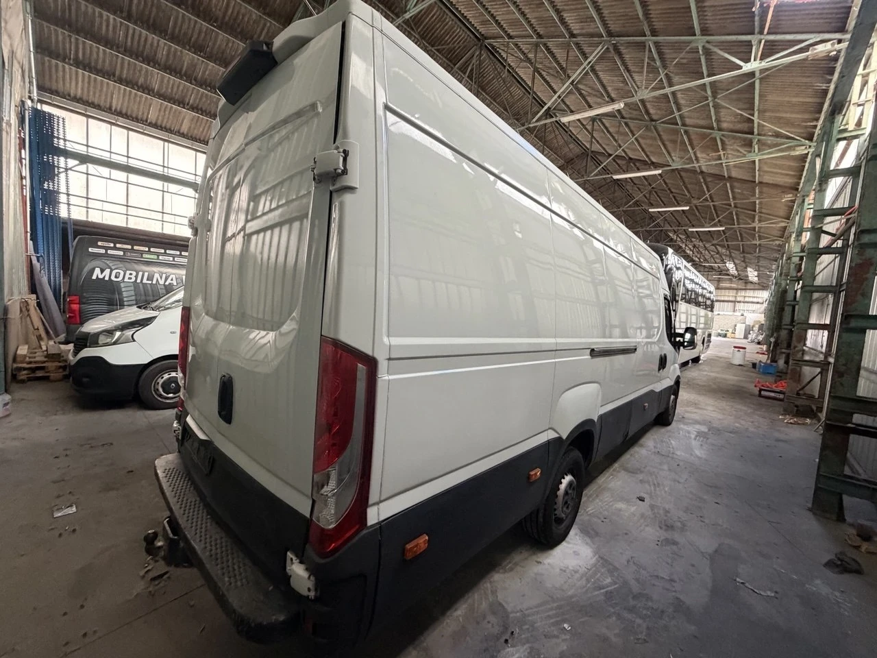 Iveco Daily MAXI  AVTOMATIC, снимка 4 - Бусове и автобуси - 56482374